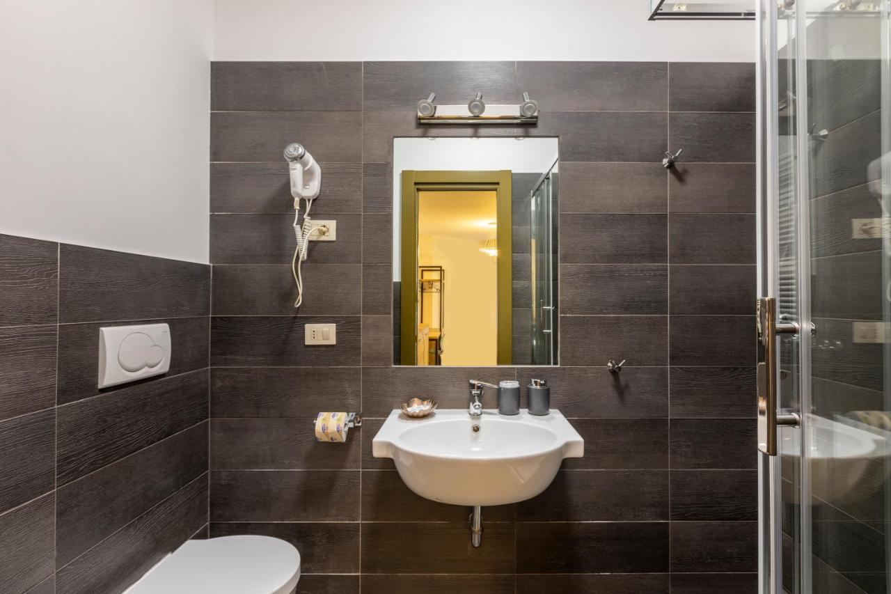 La Riviere Guesthouse Trastevere Rom Exteriör bild