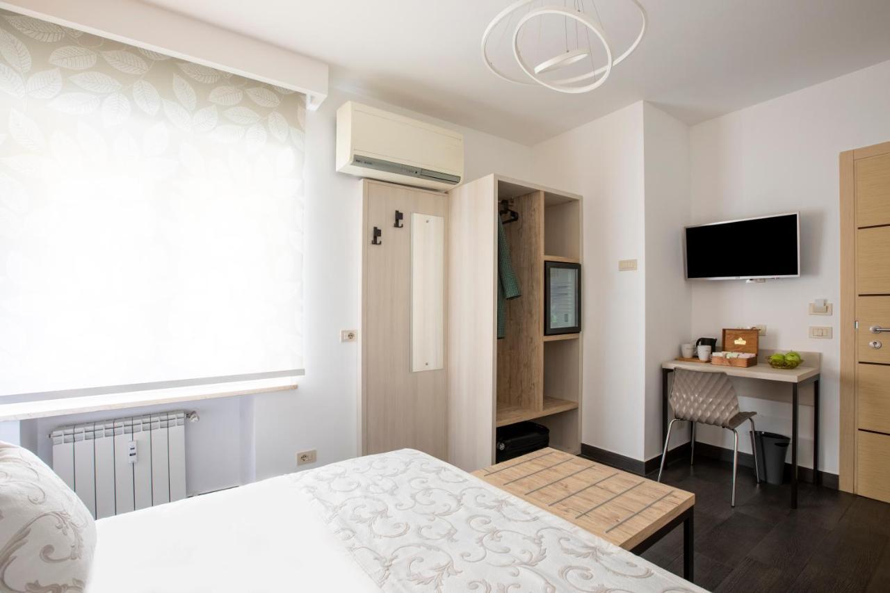 La Riviere Guesthouse Trastevere Rom Exteriör bild